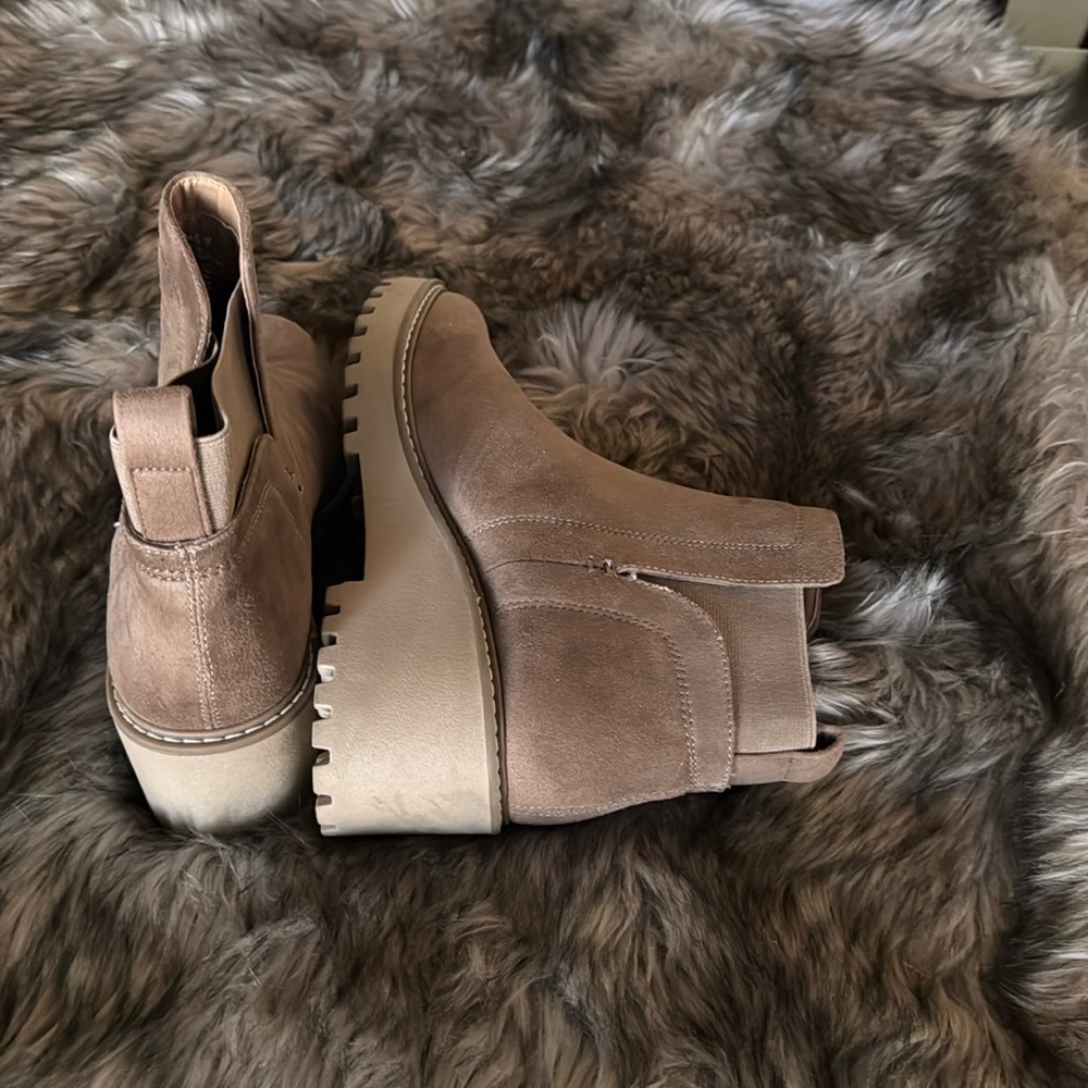 Dolce Vita mushroom suede canvas boots